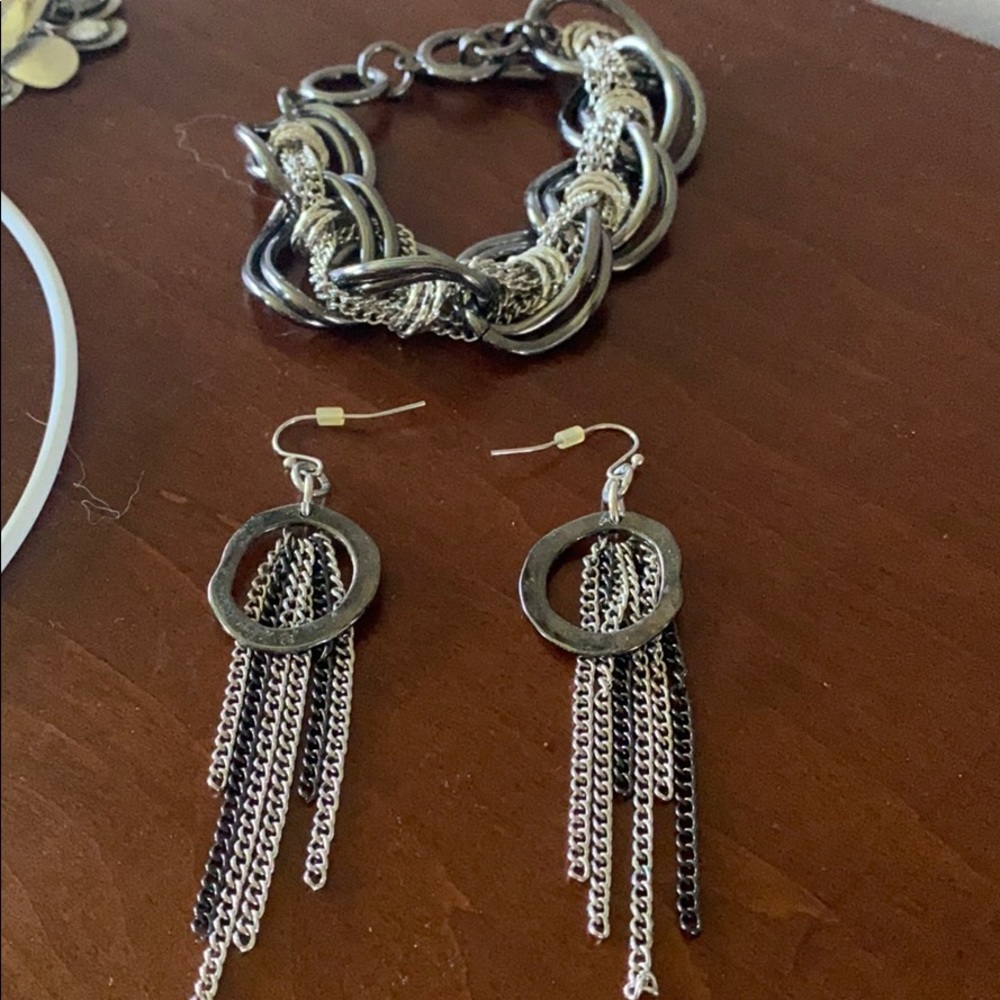 Earrings and bracelet set